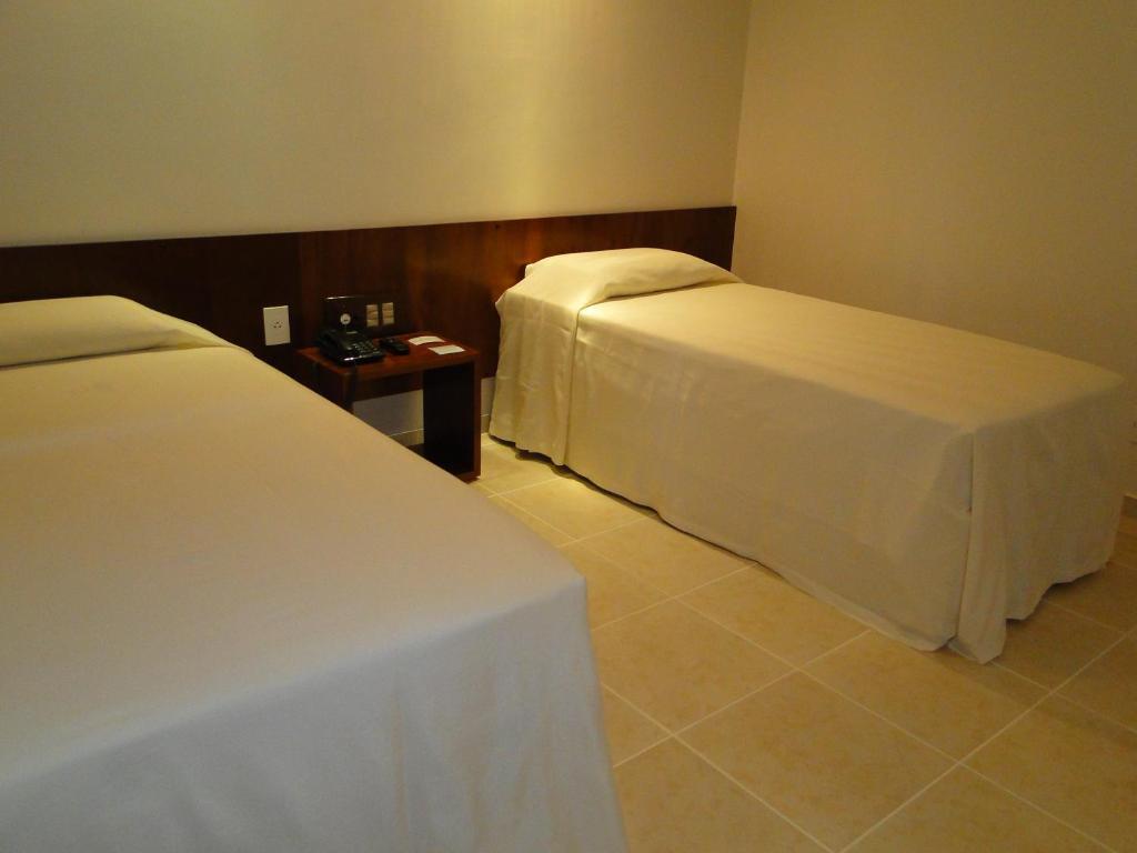 Rio Claro Hotel Jataí Quarto foto