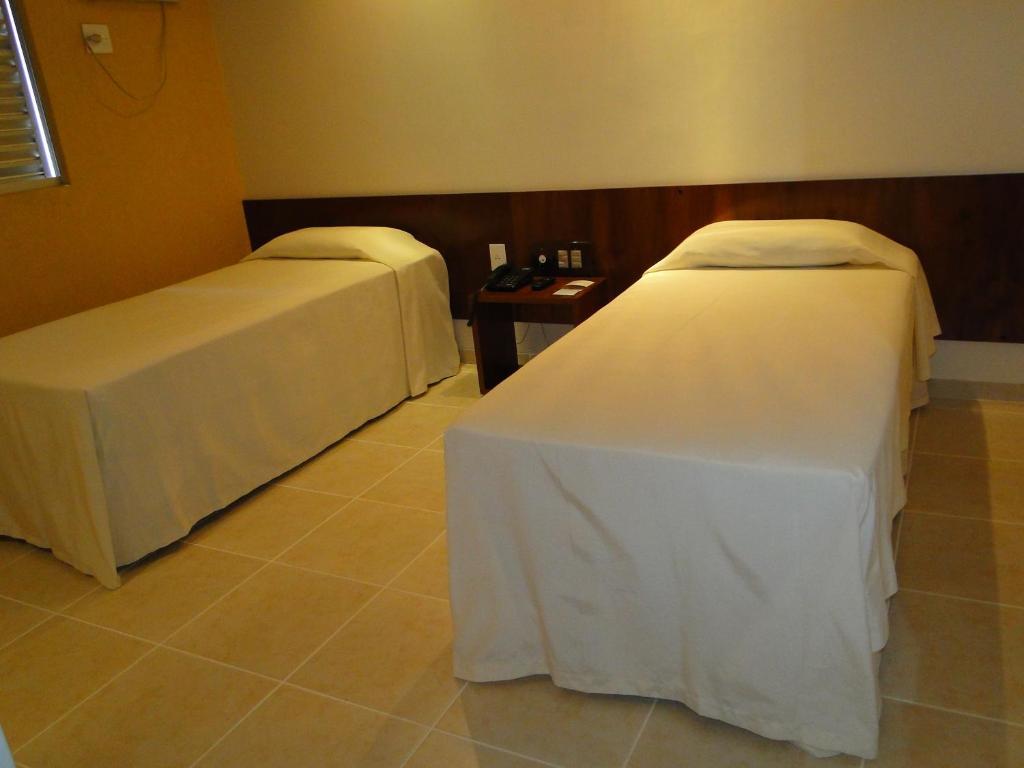 Rio Claro Hotel Jataí Quarto foto